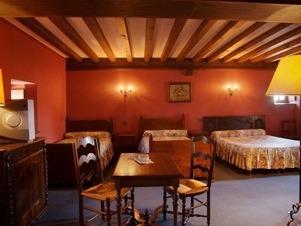Du Vieux Hotel 2*