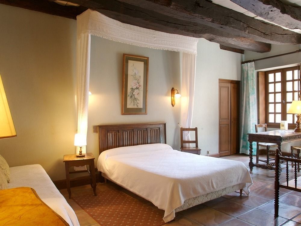 Du Vieux Hotel 2*